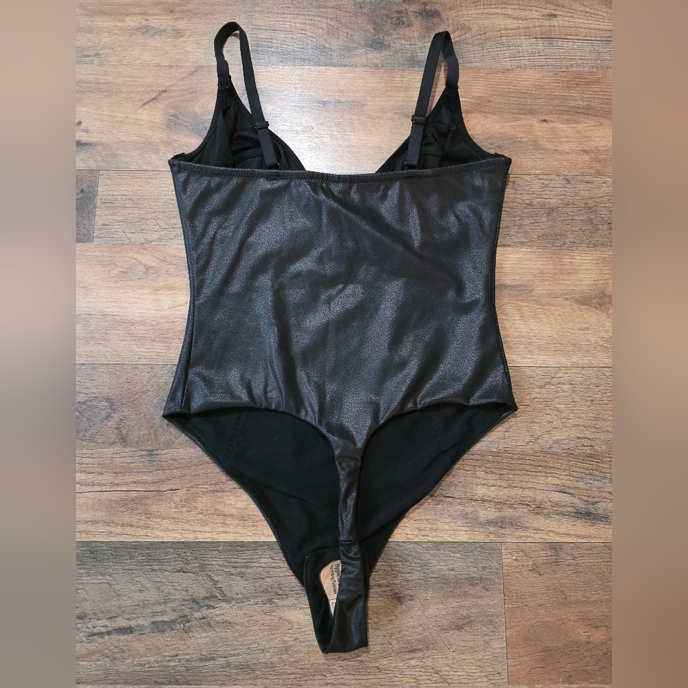Popilush Women's Black Faux Leather Deep V Shapewear Tummy Control Bodysuit S - Picture 12 of 12